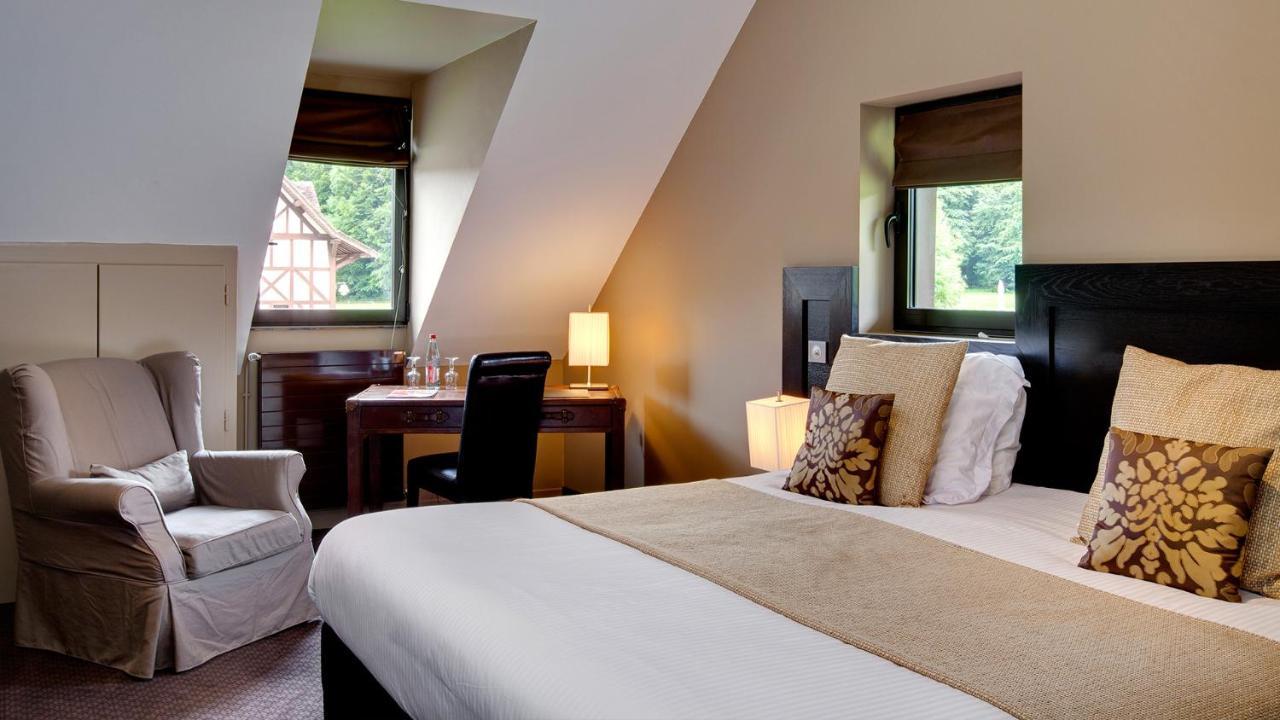 Hotel Le Pavillon De Gouffern Silli-en-Gouffern Esterno foto