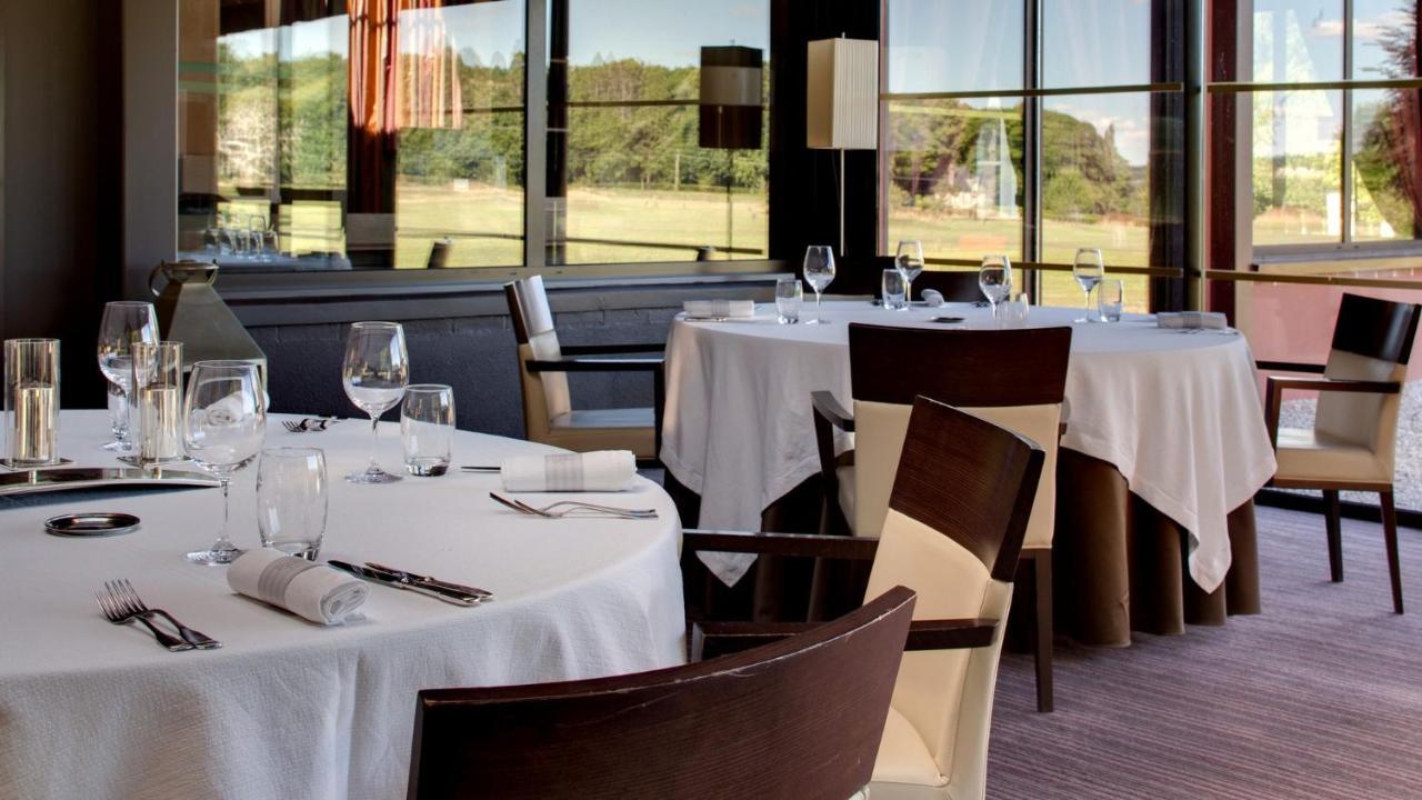Hotel Le Pavillon De Gouffern Silli-en-Gouffern Esterno foto