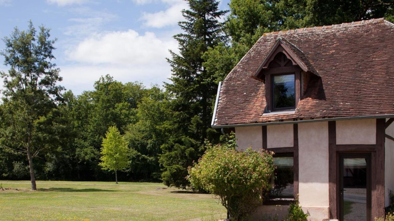 Hotel Le Pavillon De Gouffern Silli-en-Gouffern Esterno foto
