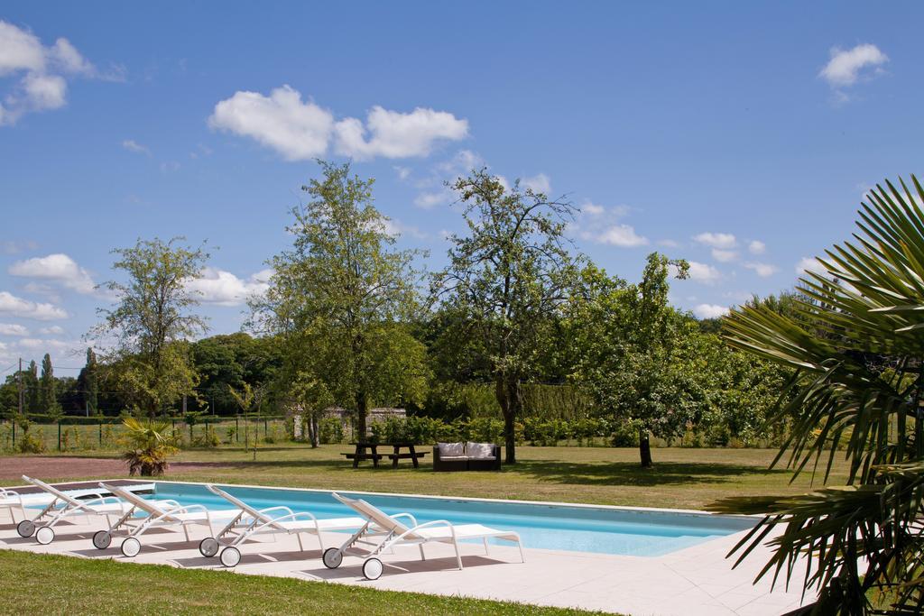 Hotel Le Pavillon De Gouffern Silli-en-Gouffern Esterno foto